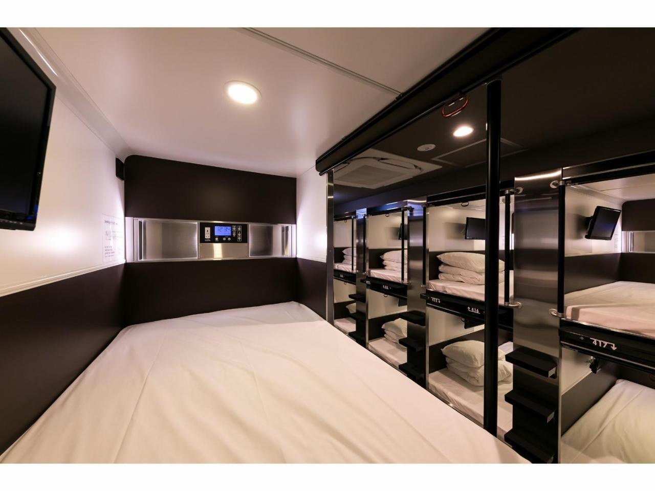 Capsule Hotel Valie Ebisucho Osaka Exterior photo